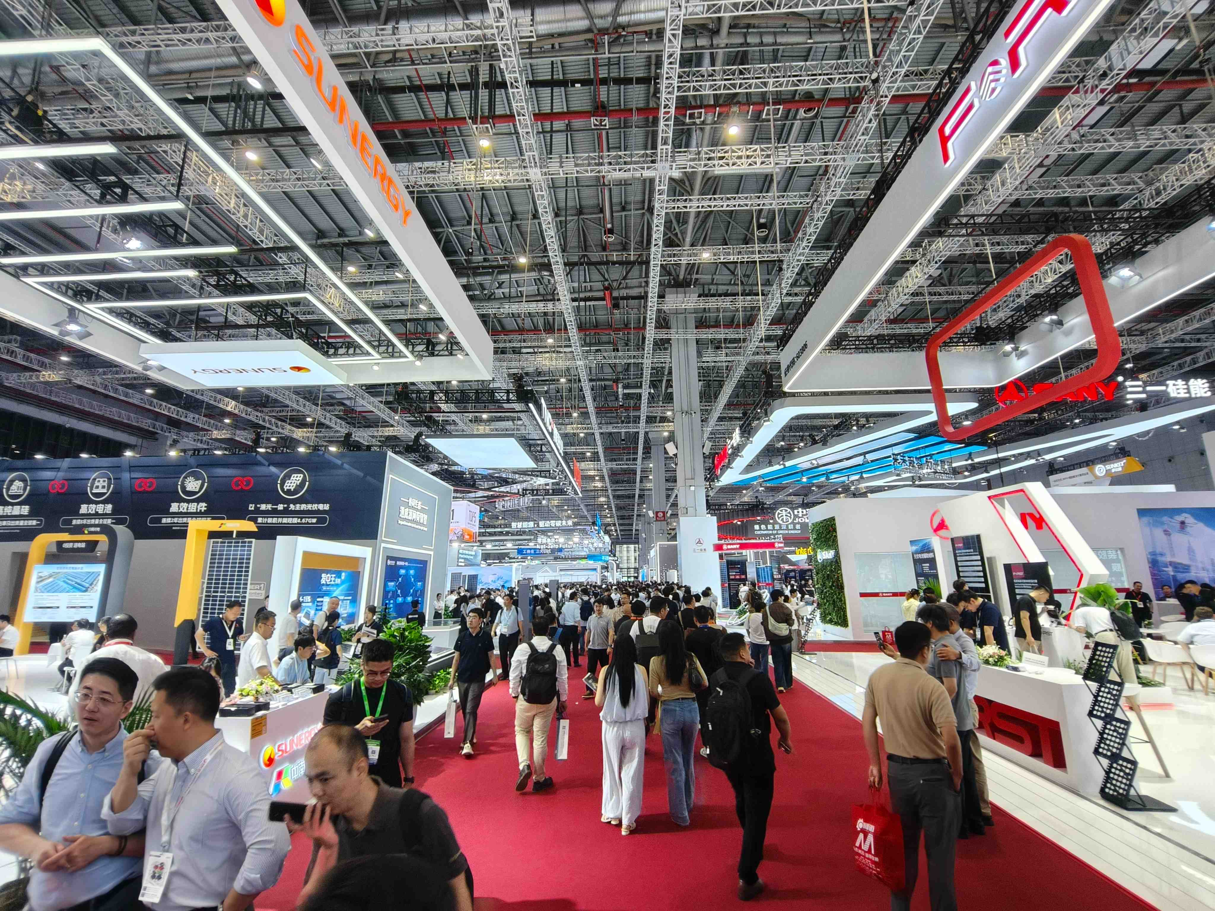 压缩，展会现场.jpg